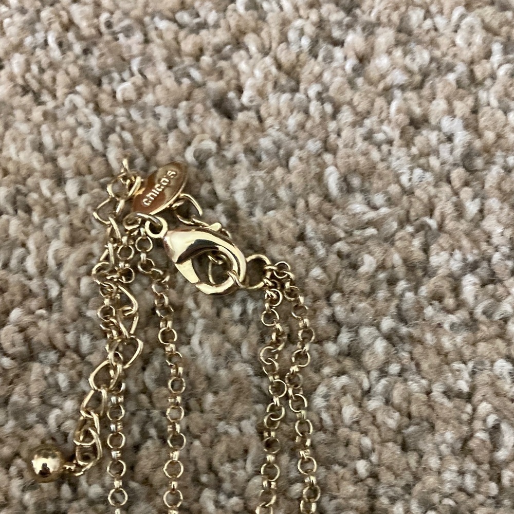Chic Gold and Black Pendant Necklace - Picture 4 of 5